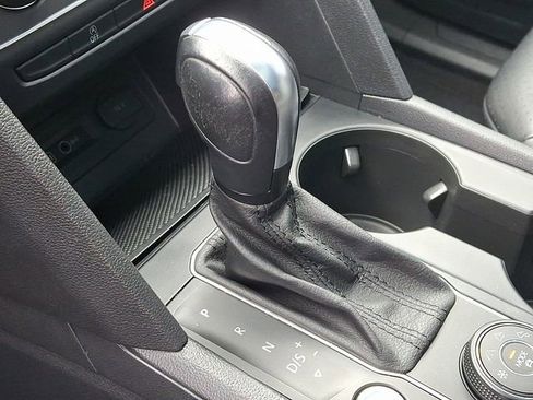 Used 2020 Volkswagen Atlas SE w/ Panoramic Sunroof Package image 22