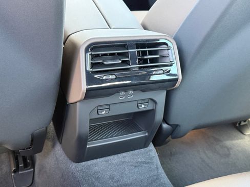 New 2027 BMW 550e xDrive AWD/4WD image 19