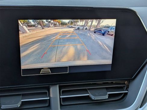 New 2026 Chevrolet Trax LS w/ LS Convenience Package FWD image 17