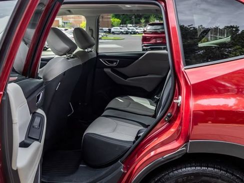 Used 2022 Subaru Forester Premium AWD/4WD image 21