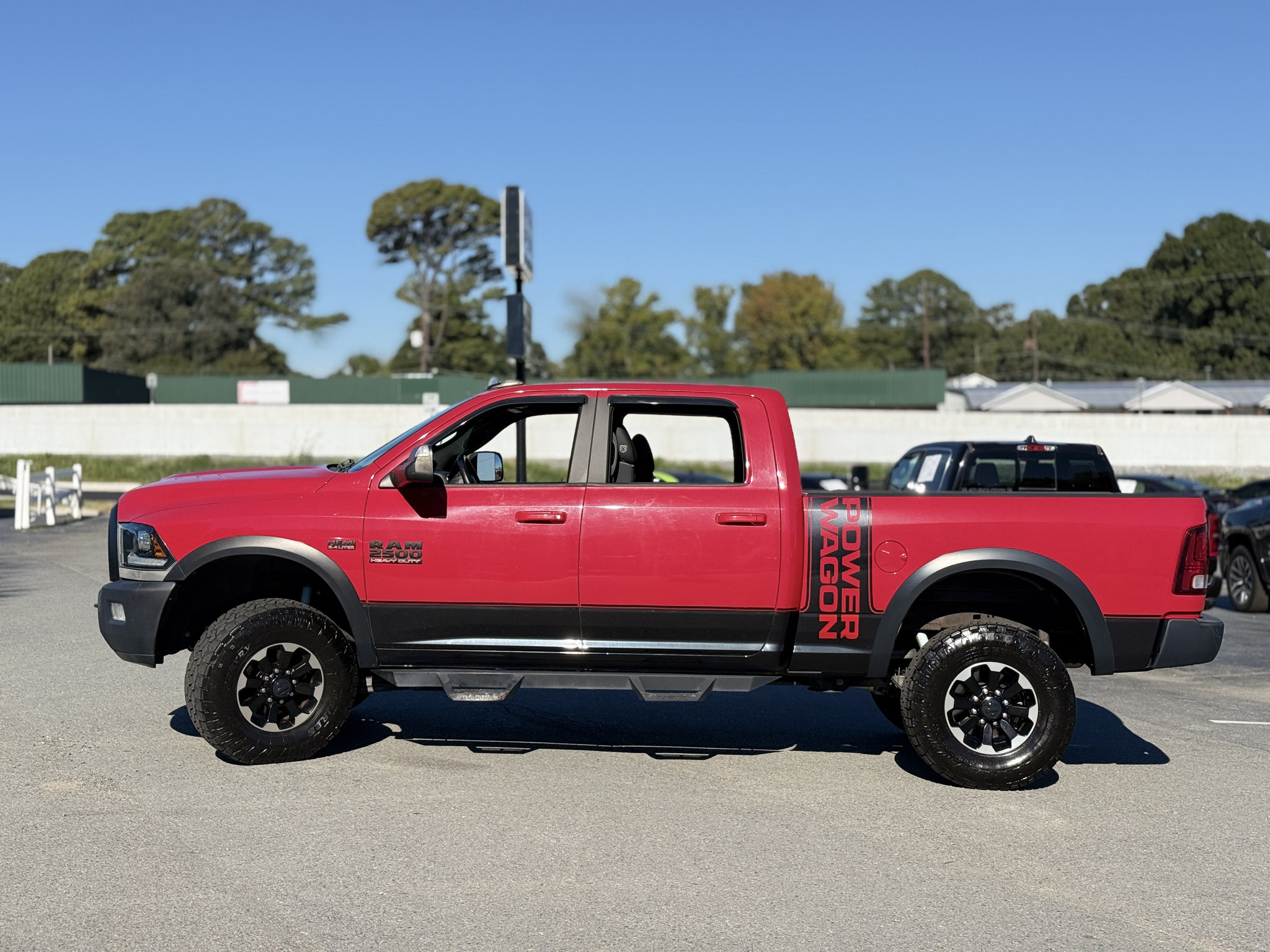 Used 2018 RAM 2500 Power Wagon w/ Luxury Group AWD/4WD image 3