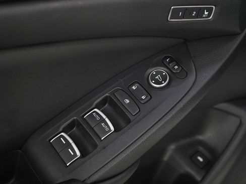 Used 2019 Honda Accord EX-L image 18