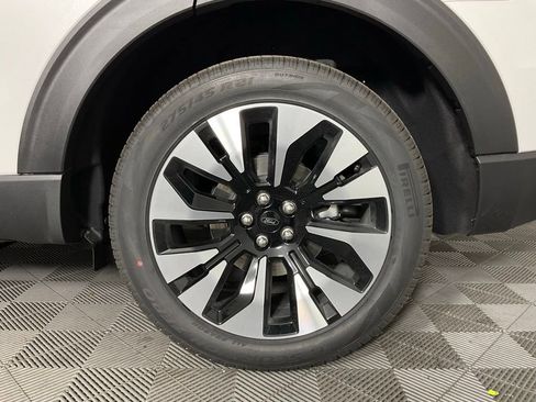 New 2026 Ford Explorer Platinum AWD/4WD image 10
