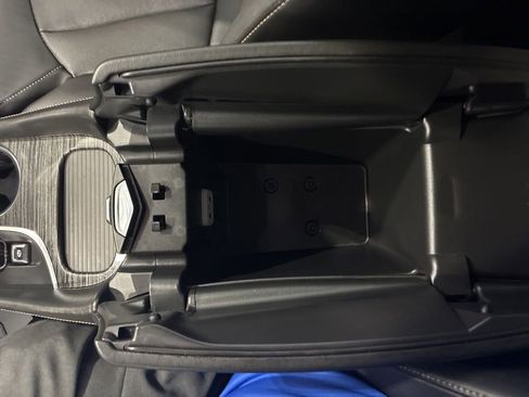 Used 2017 Buick Envision Essence AWD/4WD image 33