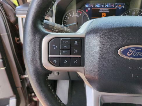 Used 2024 Ford Expedition XLT RWD image 29