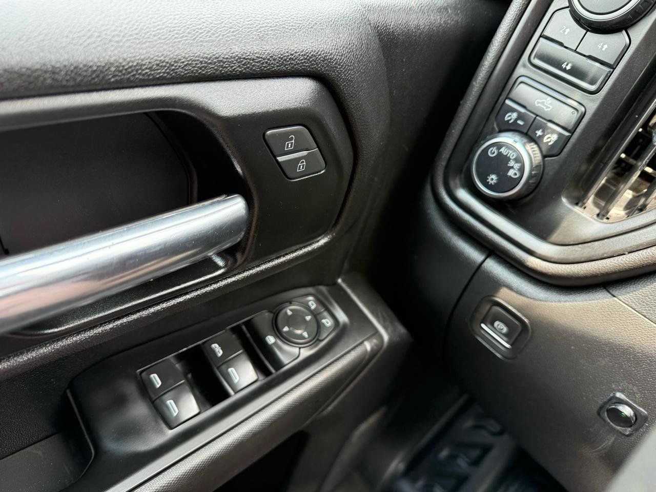 Used 2022 Chevrolet Silverado 2500 W/T w/ WT Fleet Convenience Package AWD/4WD image 23