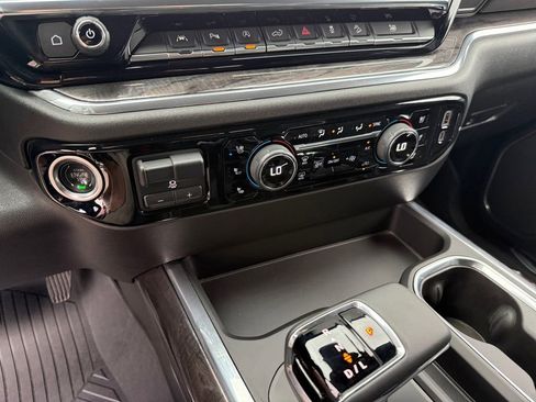 Used 2024 Chevrolet Silverado 1500 LTZ image 20