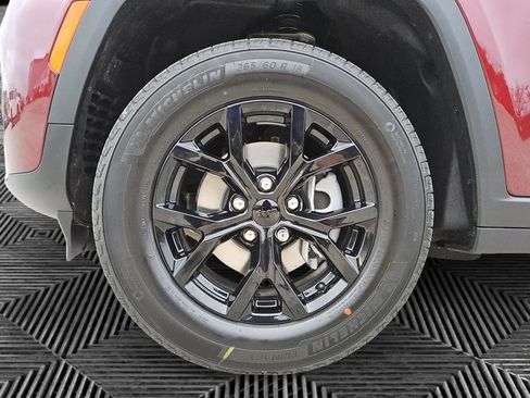 New 2026 Jeep Grand Cherokee Altitude image 14