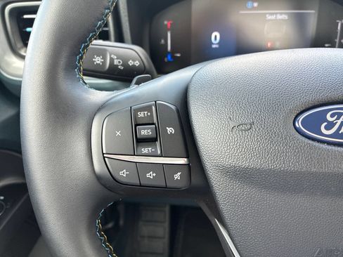 Used 2025 Ford Maverick Lobo AWD/4WD image 22