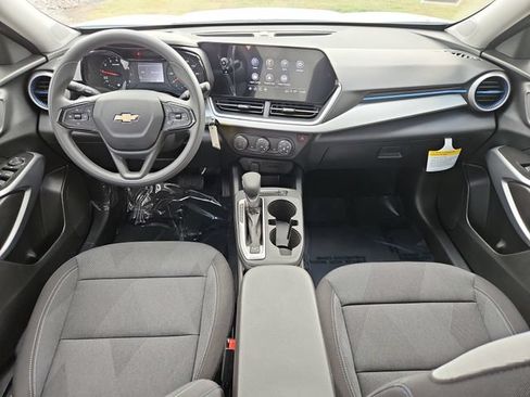 New 2026 Chevrolet Trax LS w/ LS Convenience Package FWD image 20
