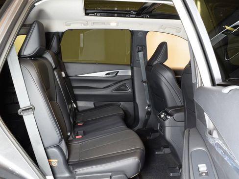 Certified 2026 INFINITI QX60 Luxe w/ Cargo Package AWD/4WD image 31