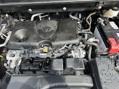 Used 2023 Toyota RAV4 XLE w/ Convenience Package image 9