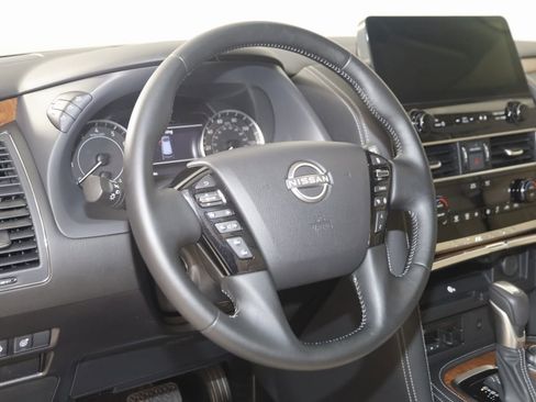 Used 2024 Nissan Armada SL w/ Captain's Chairs Package image 6