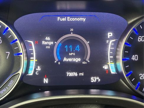 Used 2023 Chrysler Pacifica Touring-L FWD image 47