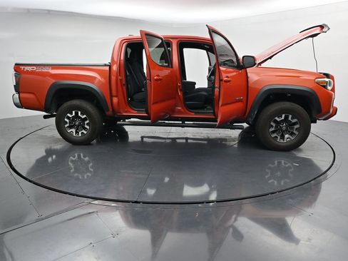 Used 2016 Toyota Tacoma TRD Off-Road w/ Towing Package AWD/4WD image 27