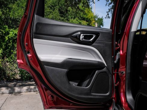 Used 2022 Jeep Compass Limited image 57