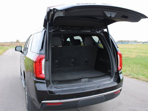 Used 2021 GMC Yukon SLT w/ SLT Premium Package image 40