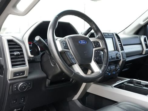 Used 2019 Ford F250 Lariat w/ Lariat Ultimate Package image 16