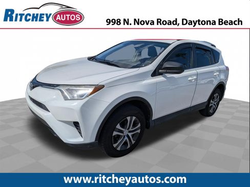 Used 2016 Toyota RAV4 LE FWD image 1