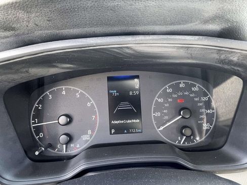 Used 2024 Toyota Corolla Cross L image 32