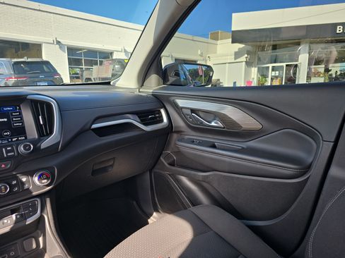 Used 2024 GMC Terrain SLE w/ Driver Convenience Package AWD/4WD image 14
