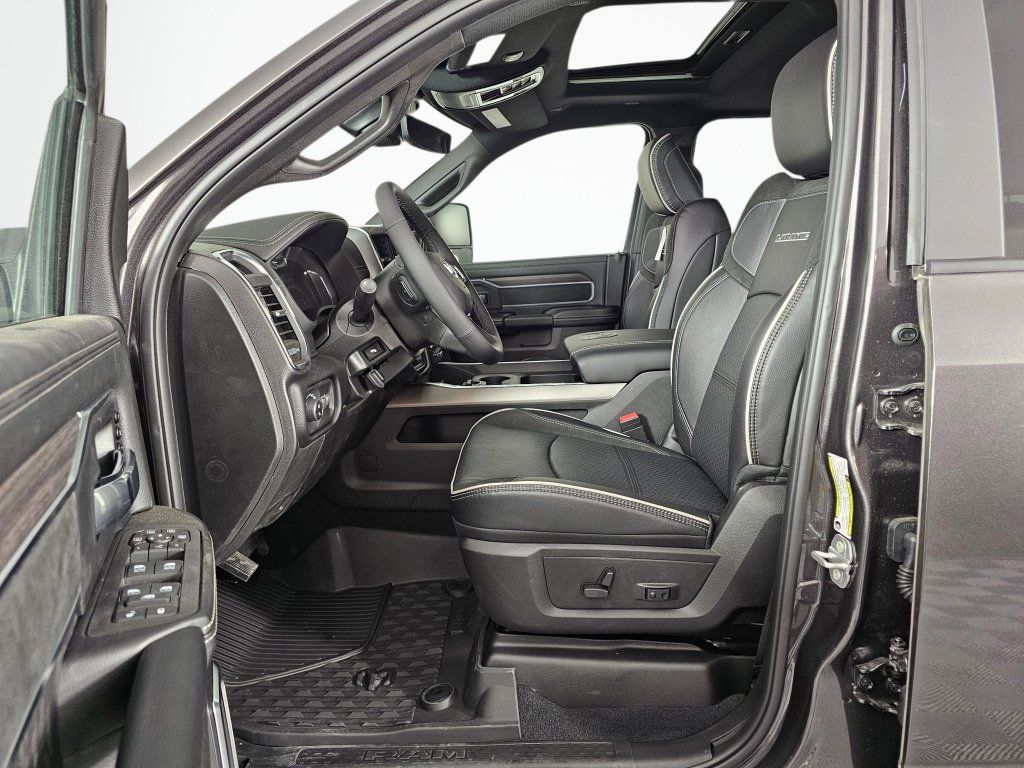 New 2026 RAM 3500 Laramie w/ Night Edition AWD/4WD image 19