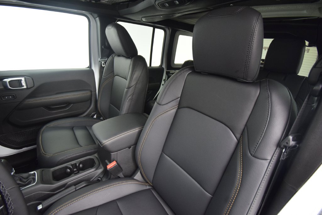New 2026 Jeep Wrangler Unlimited Sahara AWD/4WD image 34