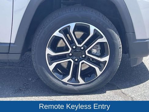 Certified 2023 Jeep Compass Limited AWD/4WD image 11