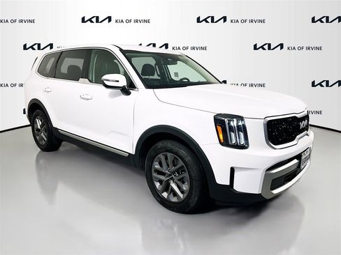 Used 2023 Kia Telluride LX image 1