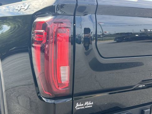 Used 2023 GMC Sierra 1500 SLT w/ SLT Premium Plus Package image 24