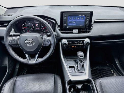 Used 2020 Toyota RAV4 XLE w/ XLE Grade Weather Package FWD image 14