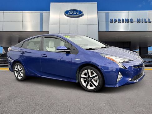 Used 2018 Toyota Prius Four Touring w/ Premium Convenience Package FWD image 1