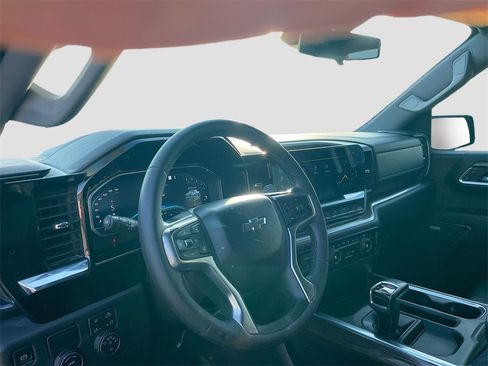 Used 2022 Chevrolet Silverado 1500 RST image 11