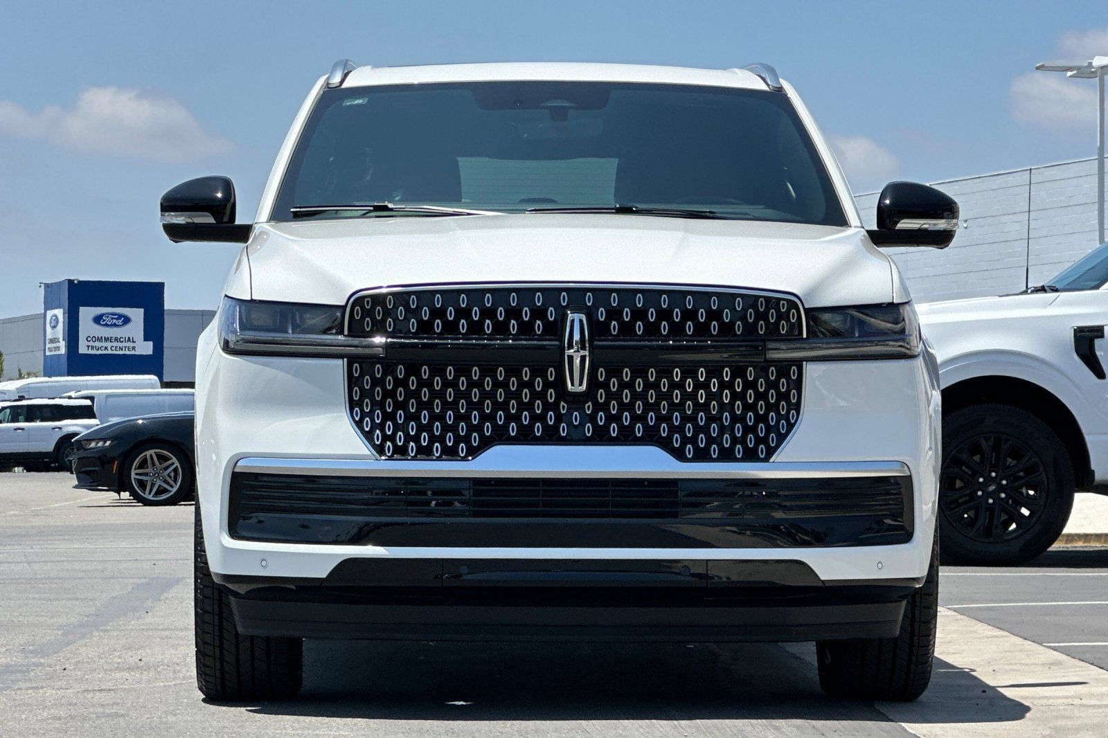 New 2026 Lincoln Navigator L Reserve AWD/4WD image 8