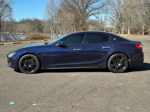 Used 2018 Maserati Ghibli S image 2