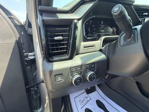 Certified 2025 GMC Sierra 2500 AT4 w/ AT4 Preferred Package AWD/4WD image 13