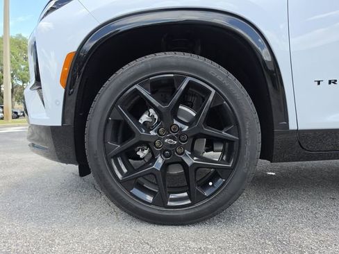 New 2026 Chevrolet Traverse RS w/ LPO, Floor Liner Package FWD image 38