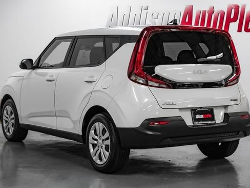 Used 2022 Kia Soul LX FWD image 10