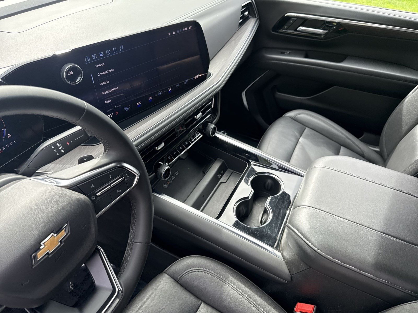 Used 2025 Chevrolet Tahoe LT AWD/4WD image 22
