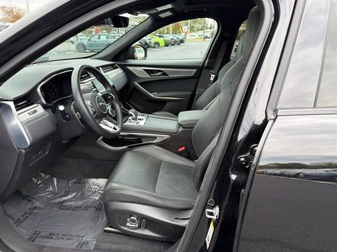 Used 2024 Jaguar F-PACE R-Dynamic S image 17