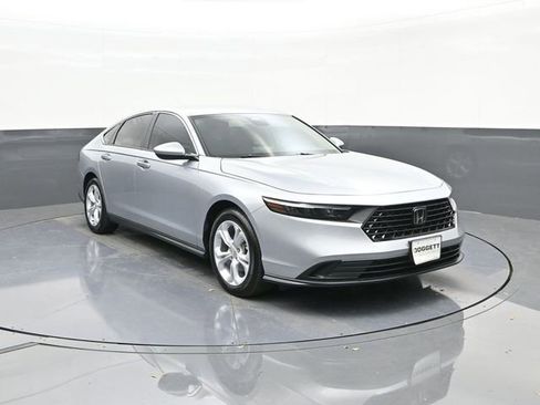 Certified 2025 Honda Accord LX image 22