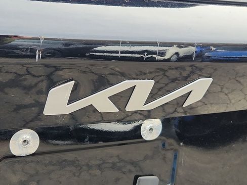 Certified 2022 Kia Sorento S image 29