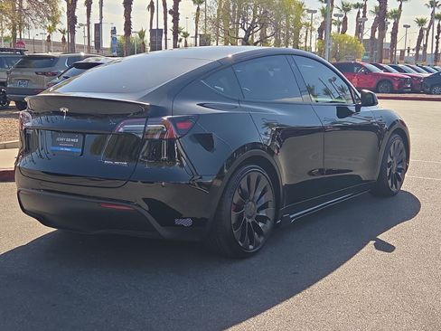 Used 2022 Tesla Model Y Performance AWD/4WD image 5