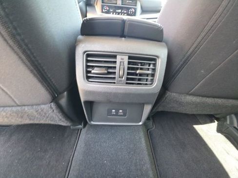 Used 2023 Nissan Rogue SV FWD image 24