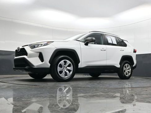 Used 2020 Toyota RAV4 LE image 30