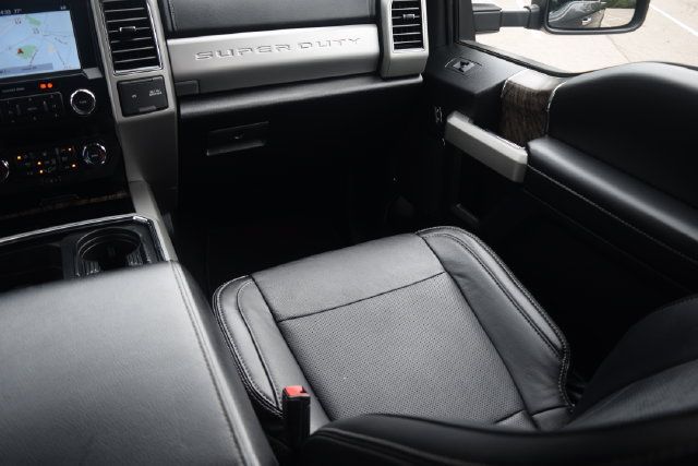 Used 2019 Ford F350 Lariat w/ Chrome Package AWD/4WD image 13