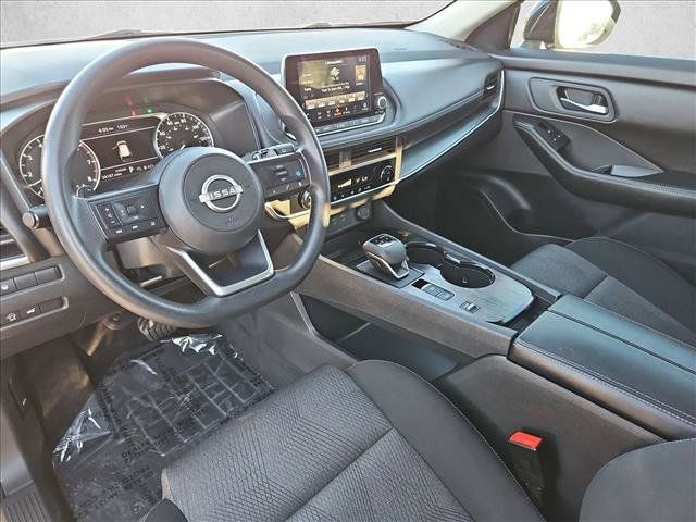 Used 2024 Nissan Rogue SV FWD image 12