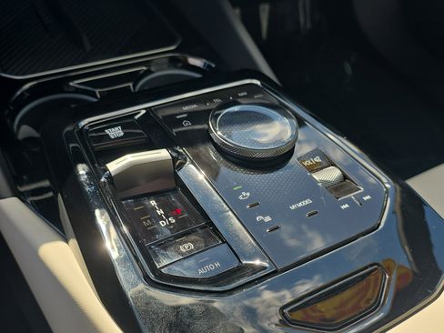 Used 2025 BMW 530i 530i image 25