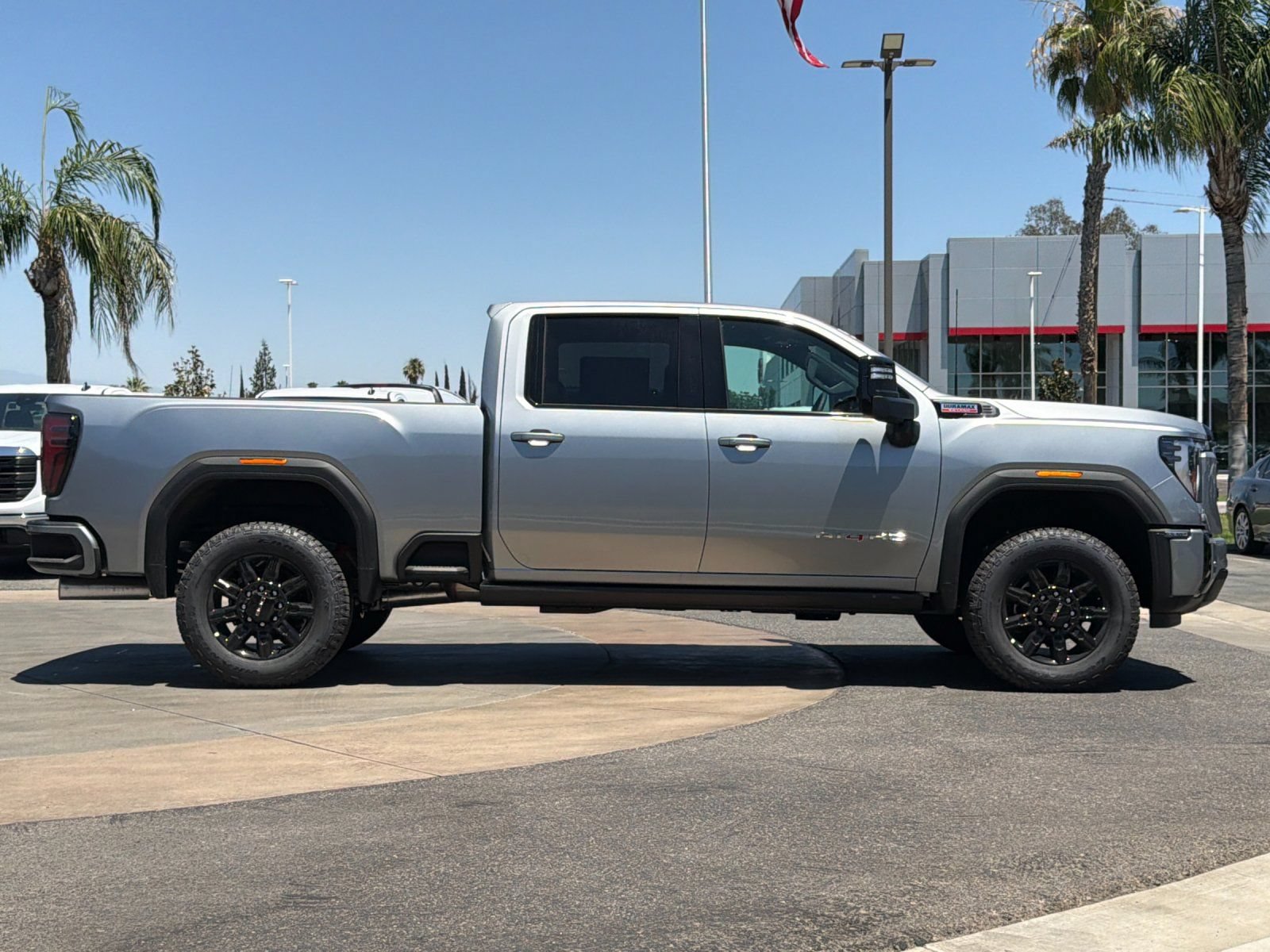 New 2026 GMC Sierra 2500 AT4 w/ AT4 Premium Plus Package AWD/4WD image 3
