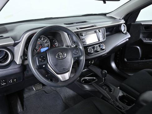 Used 2016 Toyota RAV4 LE FWD image 11